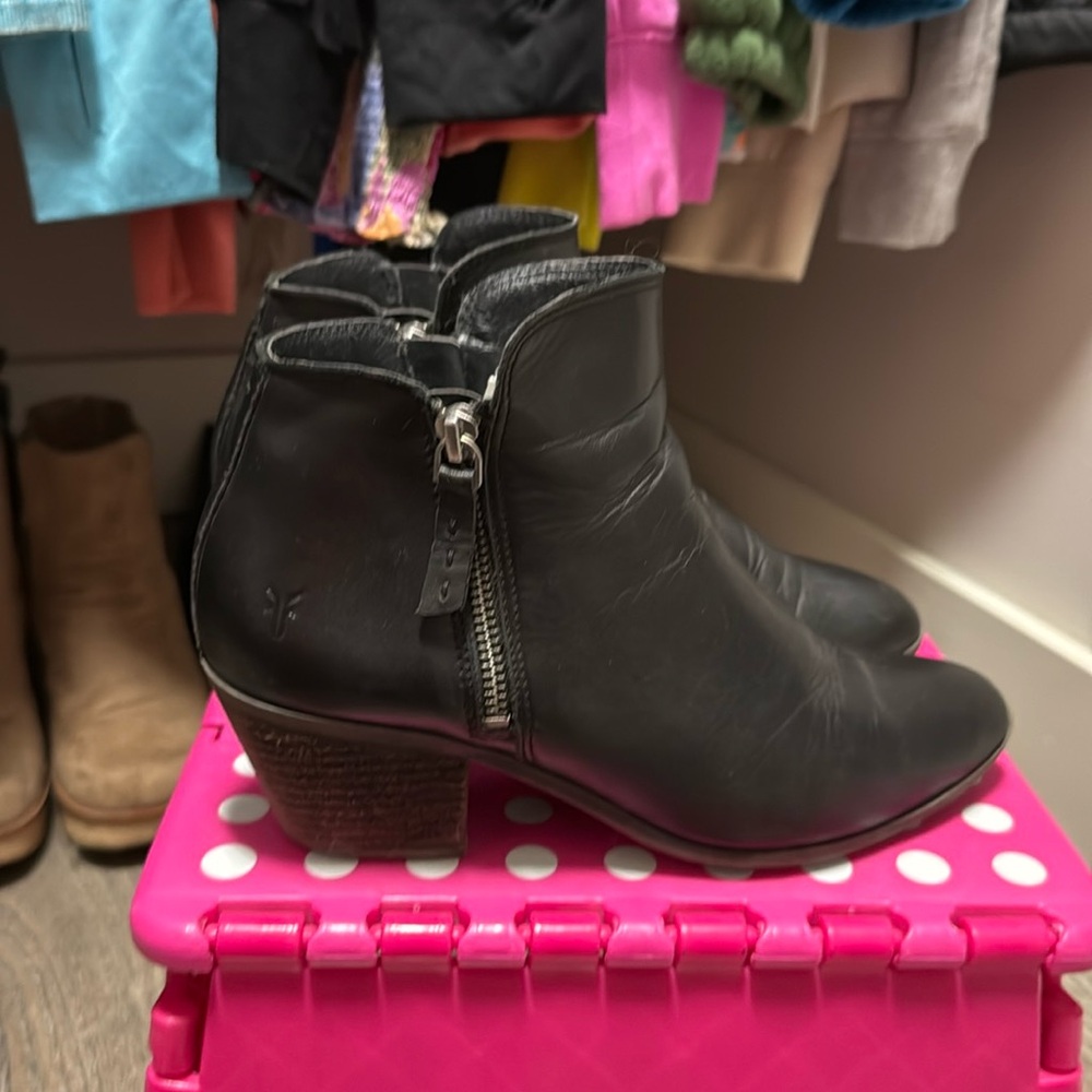 Frye leather black booties